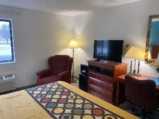 Americas Best Value Inn West Frankfort Номер фото